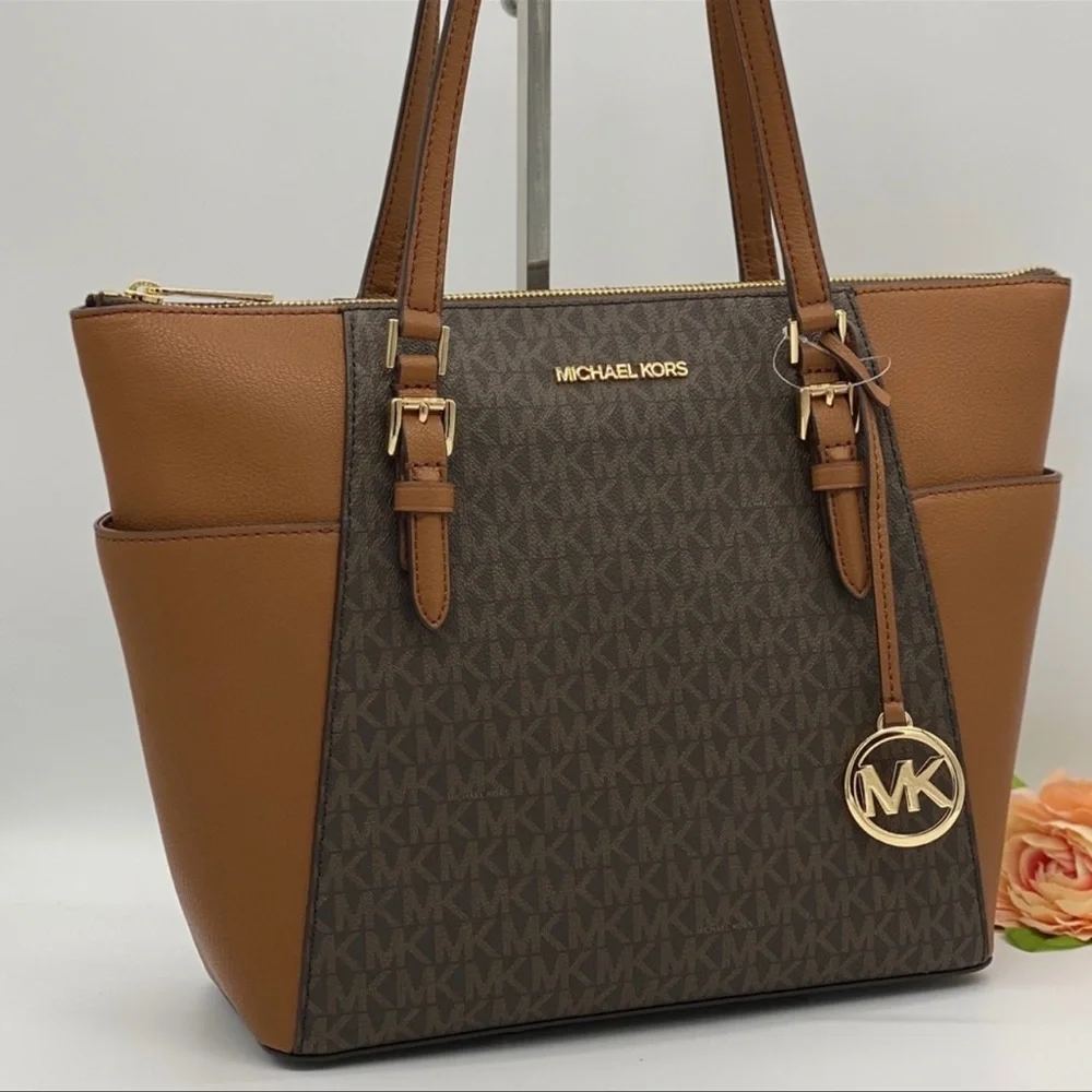 MICHAEL KORS CHARLOTTE LARGE TOP ZIP Brown Tote